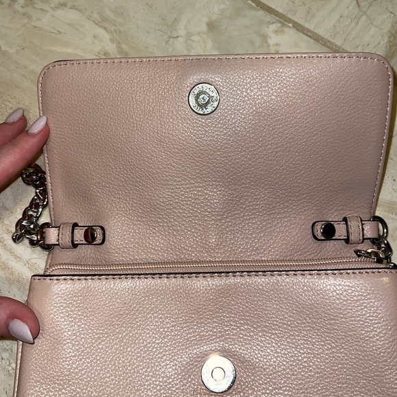 Michael Kors crossbody in Ballet - Picture 4 of 7